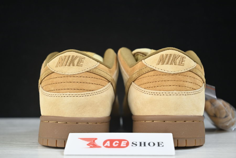 NIKE SB DUNK LOW 