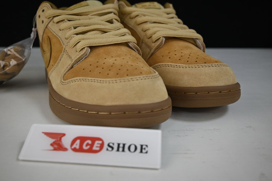 NIKE SB DUNK LOW 