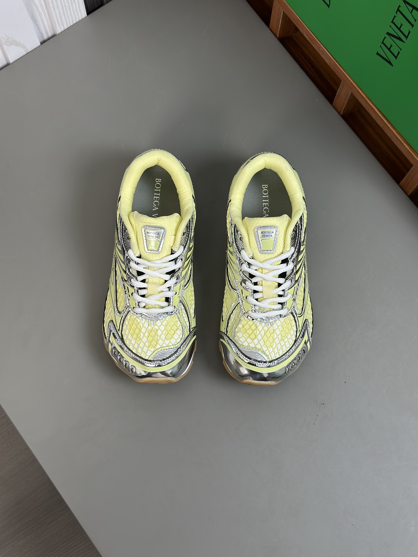 b0tte*a Ven*ta orbit sneaker