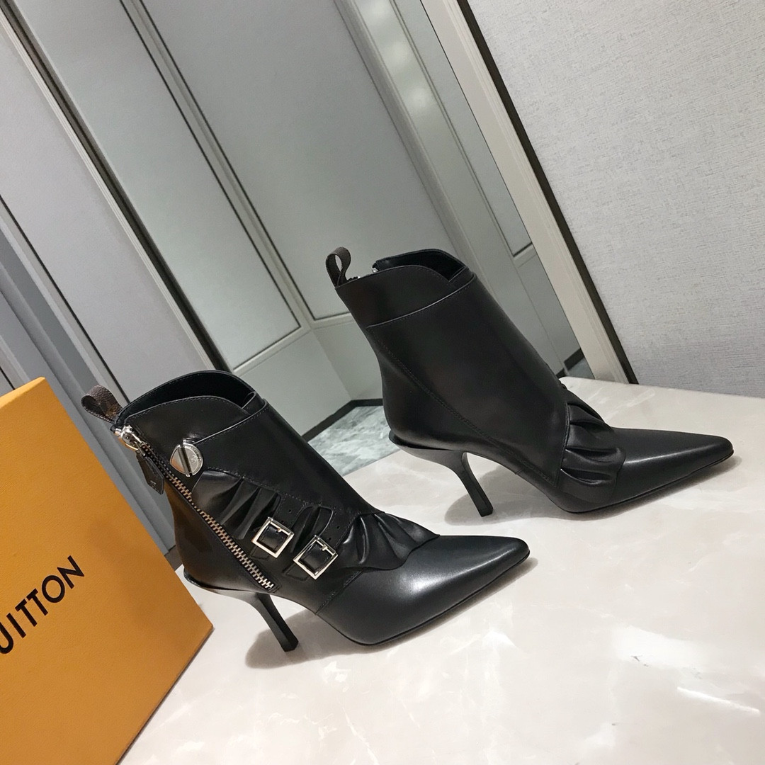 LVT BOOTS