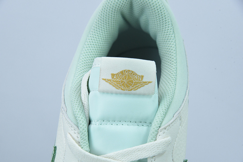 AIR JORDAN LEGACY 312 