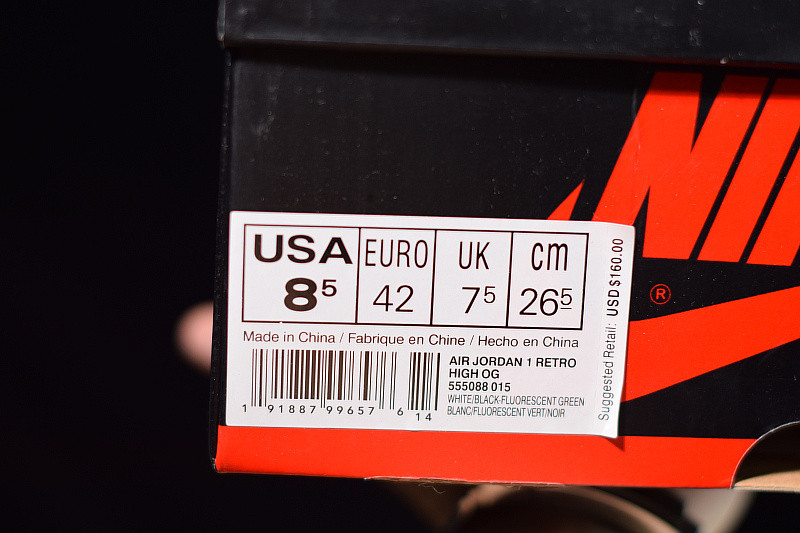 AIR JORDAN 1 RETRO HIGH OG "SPORTS ILLUSTRATED" 555088-015
