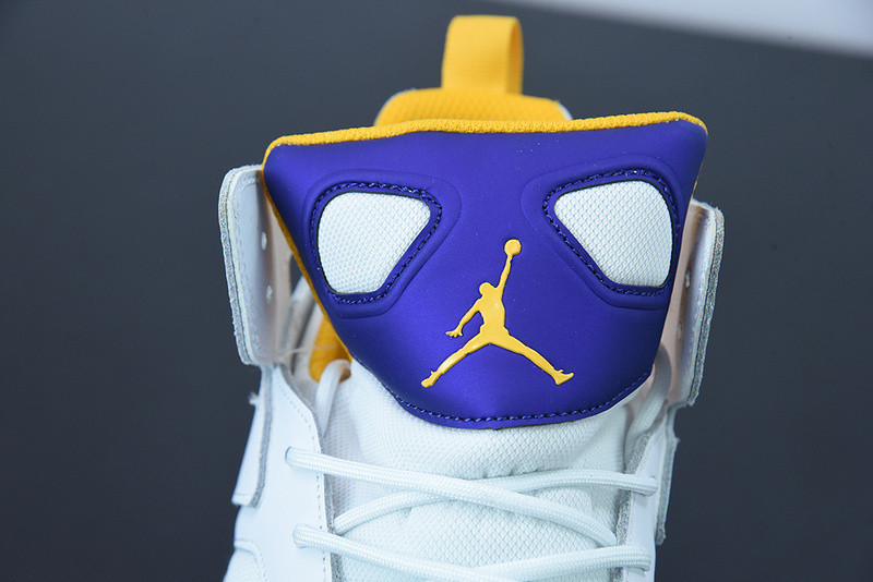 AIR JORDAN FLIGHT CLUB 91 LAKERS DC7329-105
