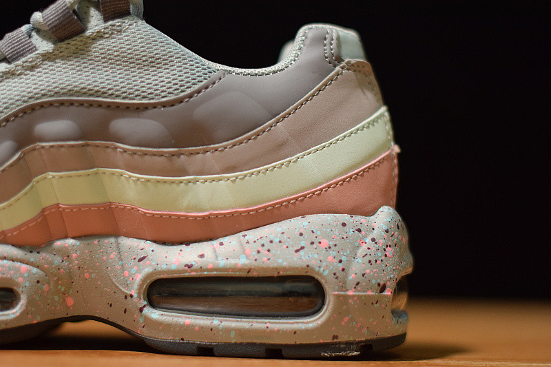 NIKE AIR MAX 95 SE 