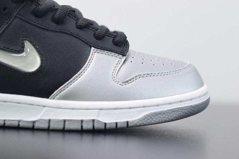 NIKE SB DUNK LOW Supreme JEWELSWH SILVER CK3480-001