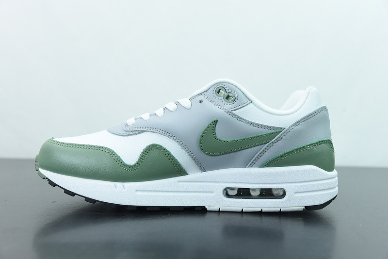 NIKE AIR MAX 1 PREMIUM 