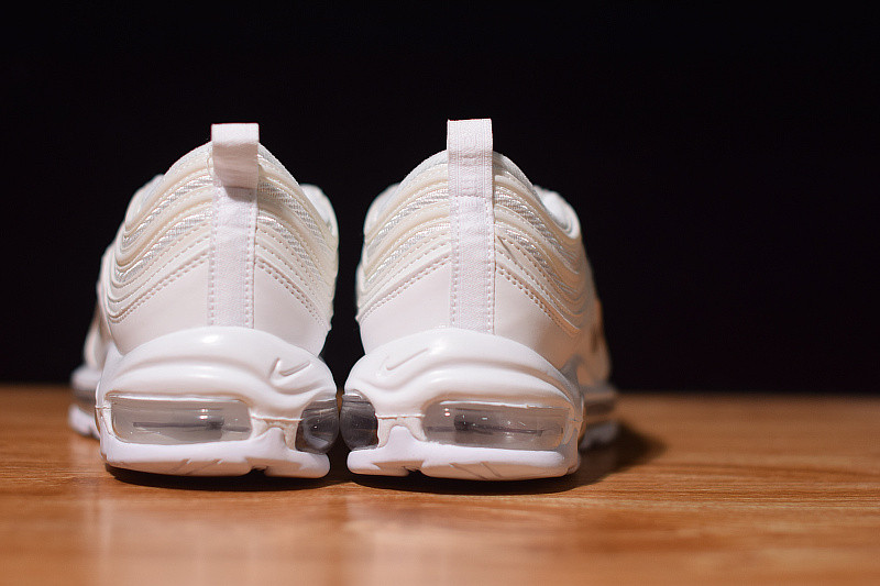 NIKE AIR MAX 97 "TRIPLE WHITE" 921826-101