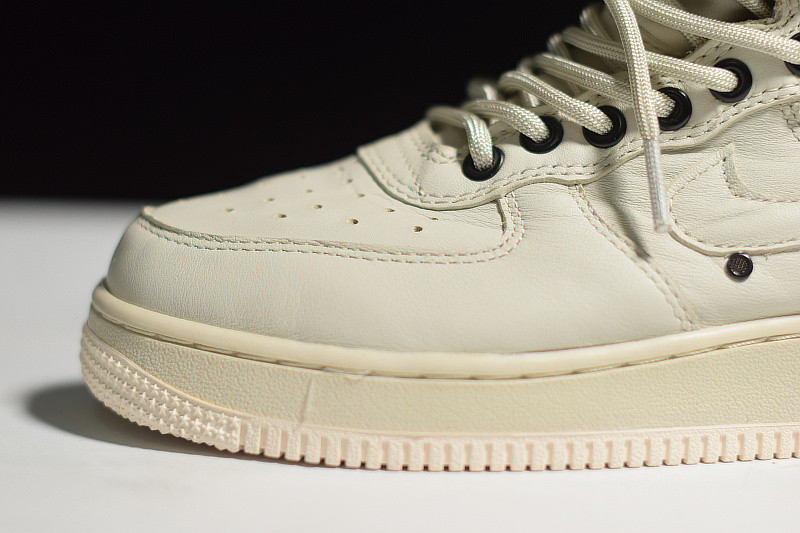 NIKE AIR FORCE 1 HIGH "SPECIAL FIELD URBAN UTILITY" (W) 857872-001