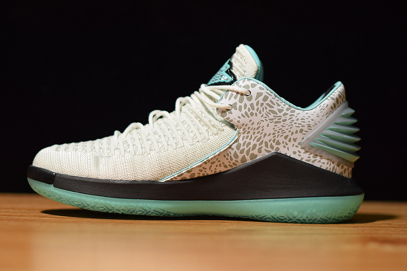 AIR JORDAN 32 LOW PF AH3347-101