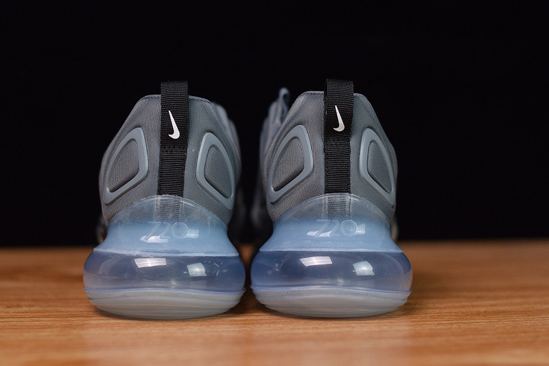 NIKE AIR MAX 720 