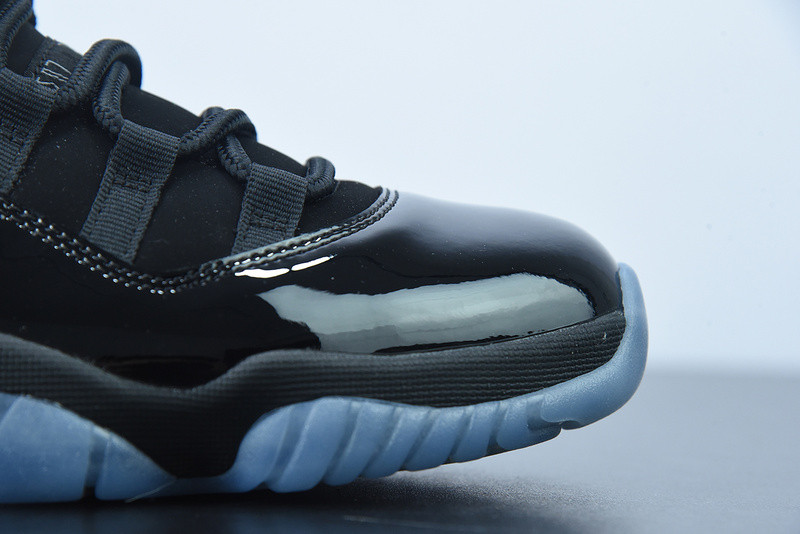 AIR JORDAN 11 RETRO 