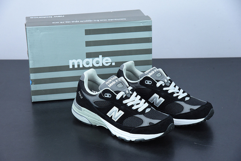 NEW BALANCE SNEAKER X09C3