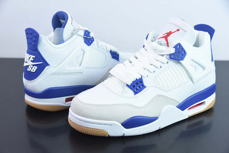 NIKE SB X AIR JORDAN 4 RETRO