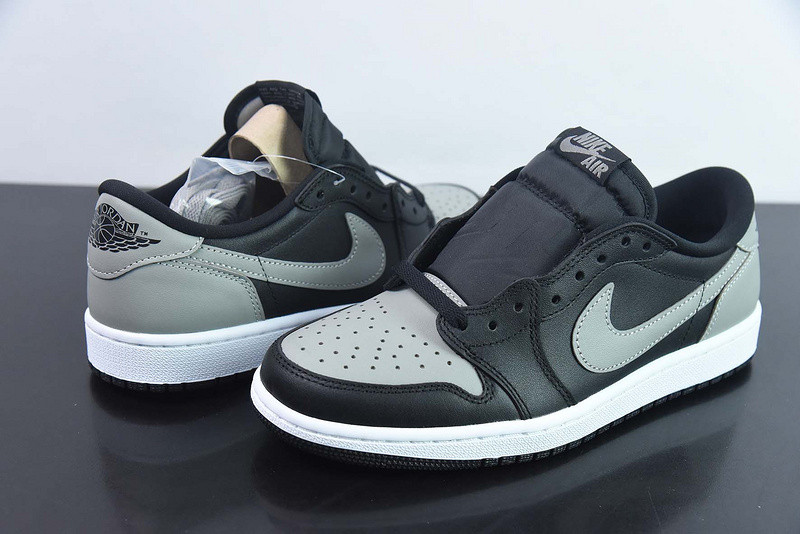 AIR JORDAN 1 RETRO LOW OG 