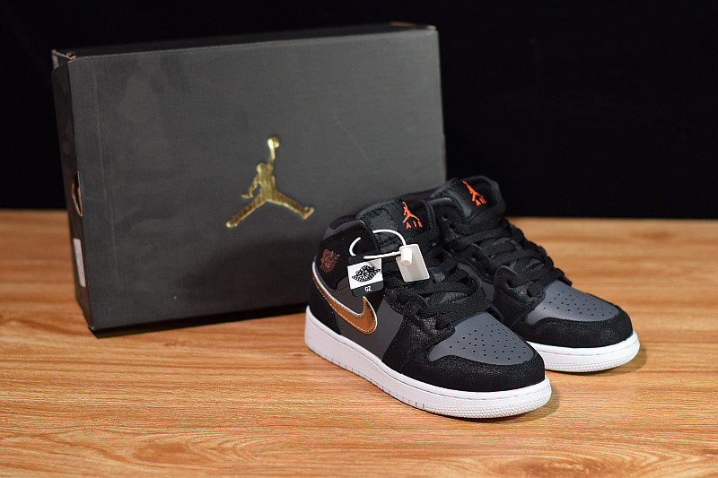 AIR JORDAN 1 RETRO HIGH GS 705300-006