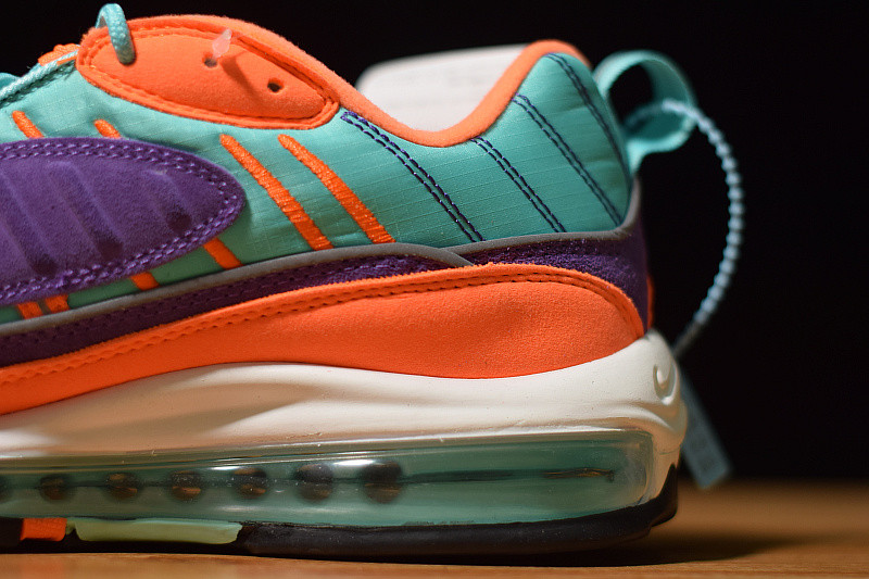 NIKE AIR MAX 98 QS 