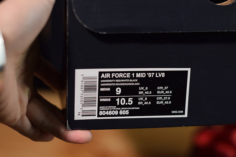 NIKE AIR FORCE 1 MID 