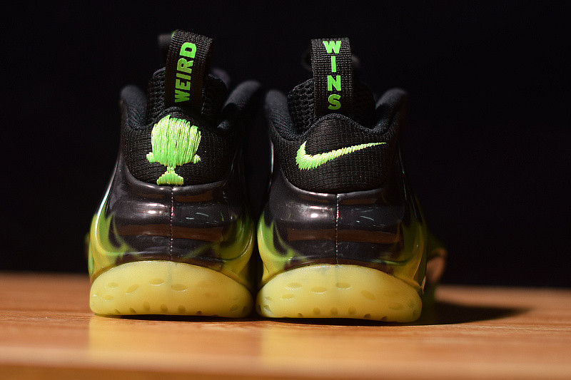 NIKE AIR FOAMPOSITE  ONE PARANORMAN "PARANORMAN" 579771-003