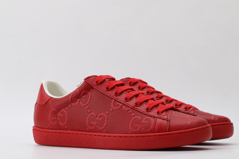 G*u*i sneaker