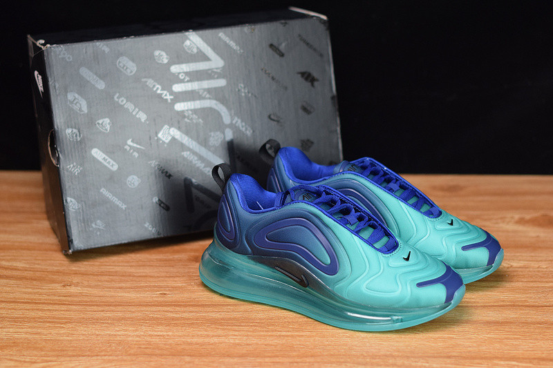 NIKE AIR MAX 720 