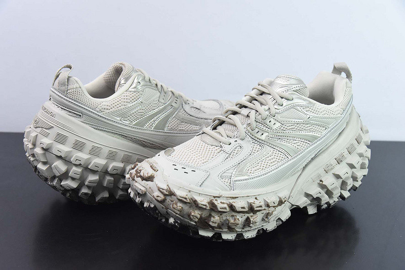 BC DEFENDER RUBBER PLATFORM SNEAKERS