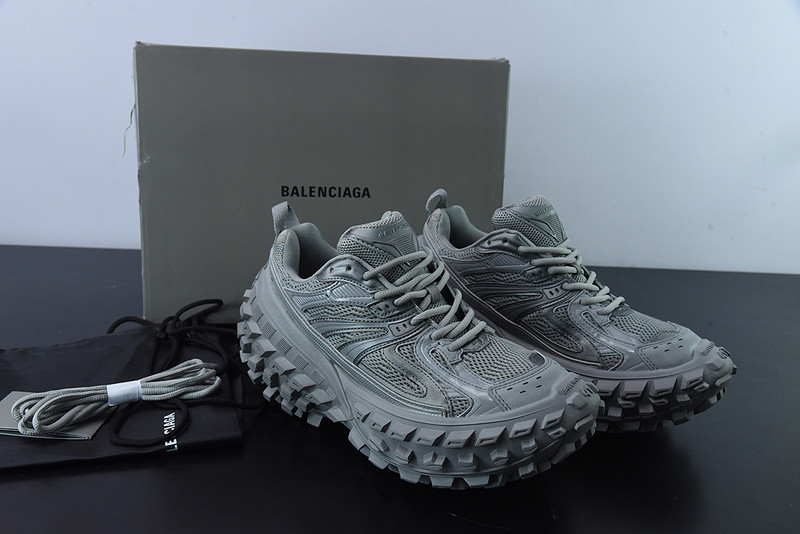 BC DEFENDER RUBBER PLATFORM SNEAKERS