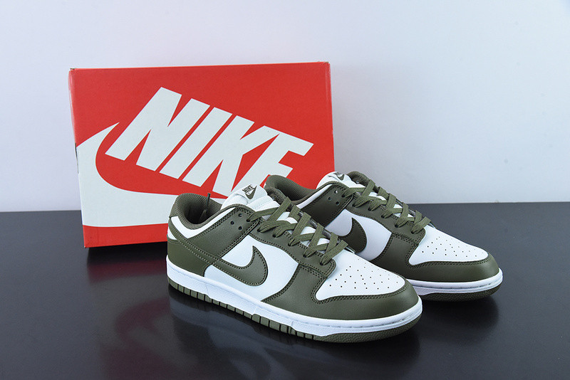 NIKE WMNS DUNK LOW 