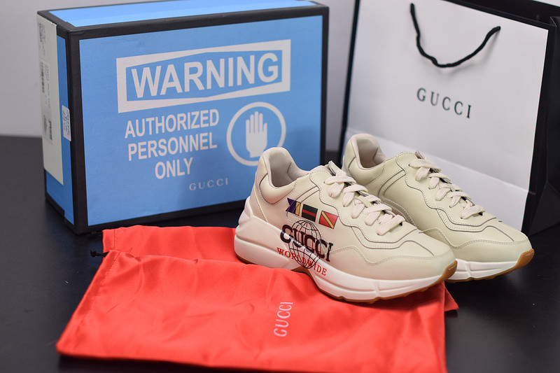 GUC RHYTON VINTAGE TRAINER SNEAKER 498916 A9L00 9520