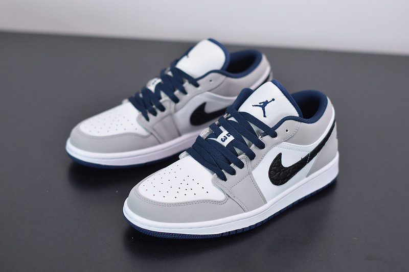 AIR JORDAN 1 LOW 