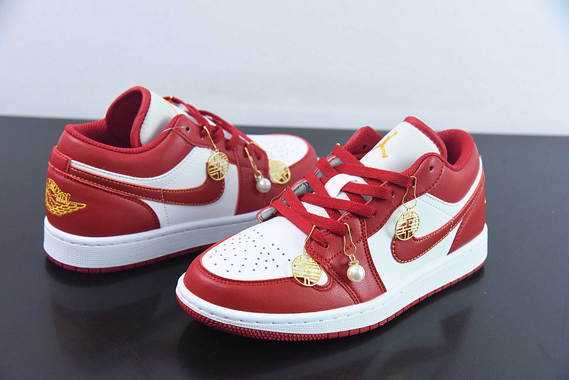 Air Jordan 1 Low 