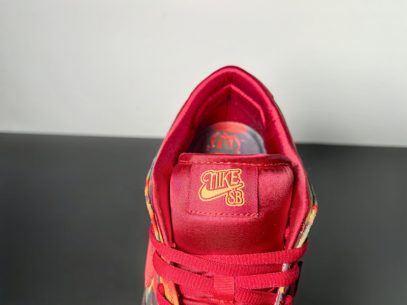 The Wizard of Oz x Nike SB Dunk Low FZ1291-600