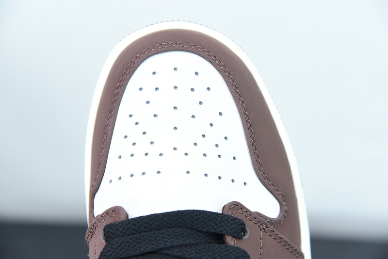 AIR JORDAN 1 LOW 