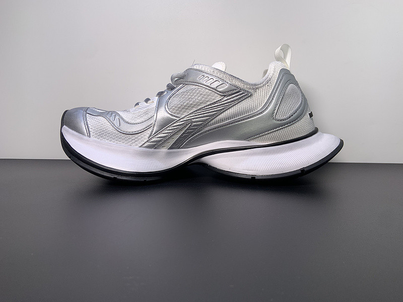 BC XL SNEAKERS
