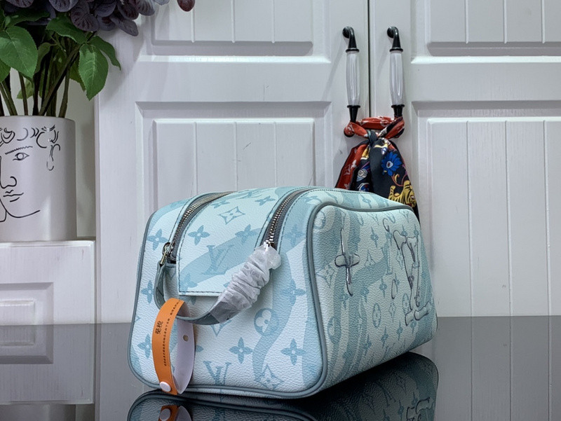 LVT PURSE
