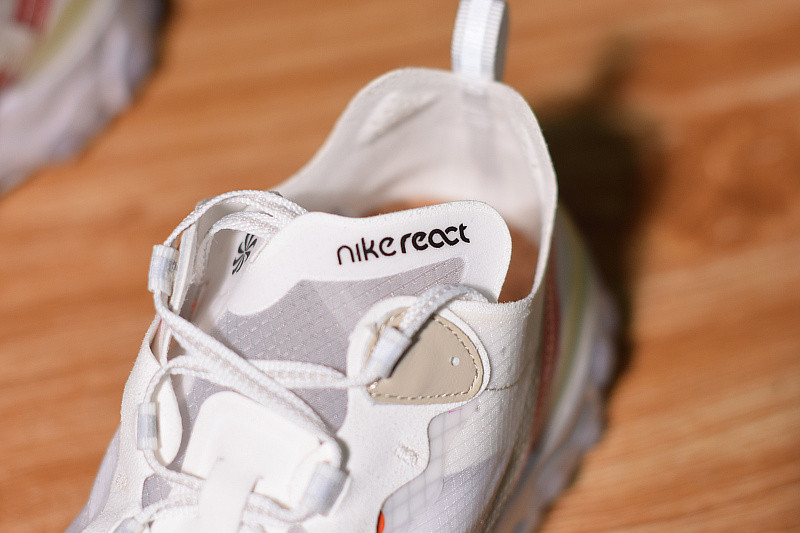 NIKE REACT ELEMENT 87 