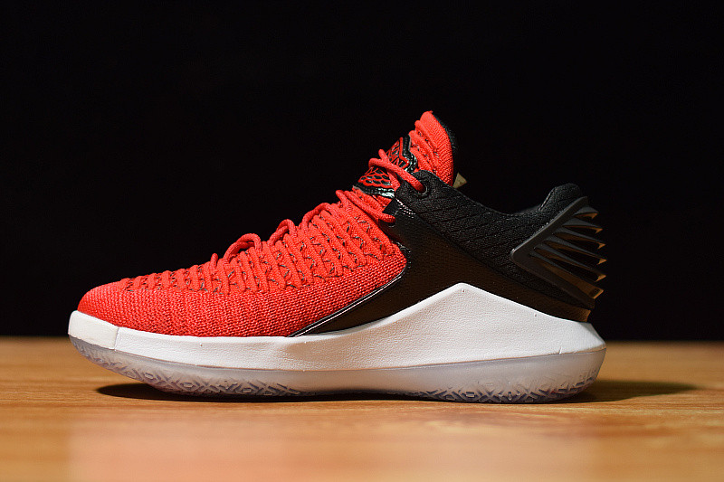 AIR JORDAN 32 LOW PF 