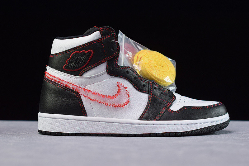 AIR JORDAN 1 RETRO HIGH OG DEFIANT “TOUR YELLOW" CD6579-071