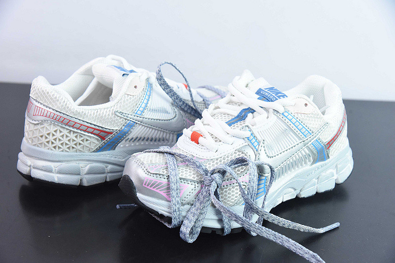 Nike Air Zoom Vomero 5 