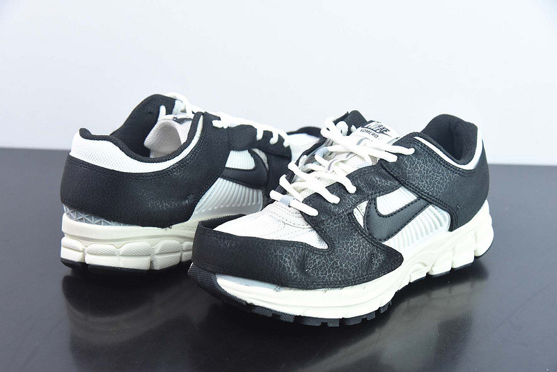 Nike Air Zoom Vomero 5 