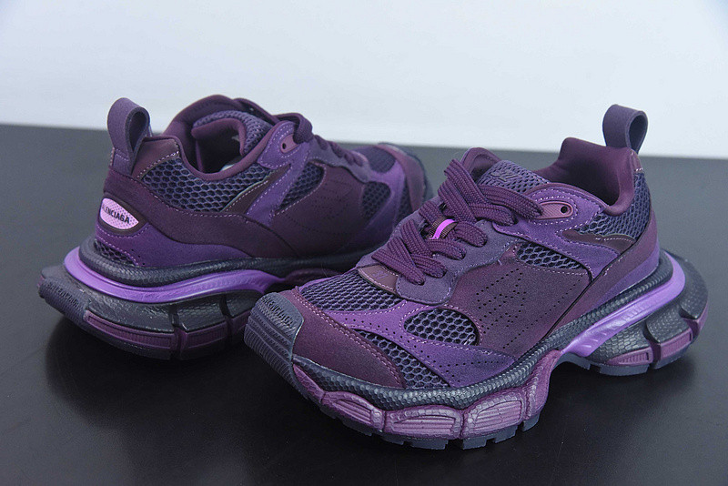 BC XL Sneakers