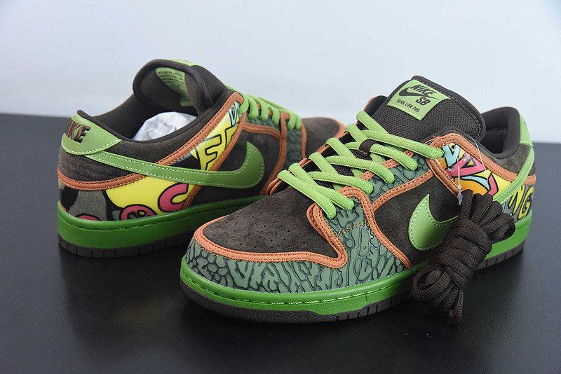 Nike SB Dunk Low 