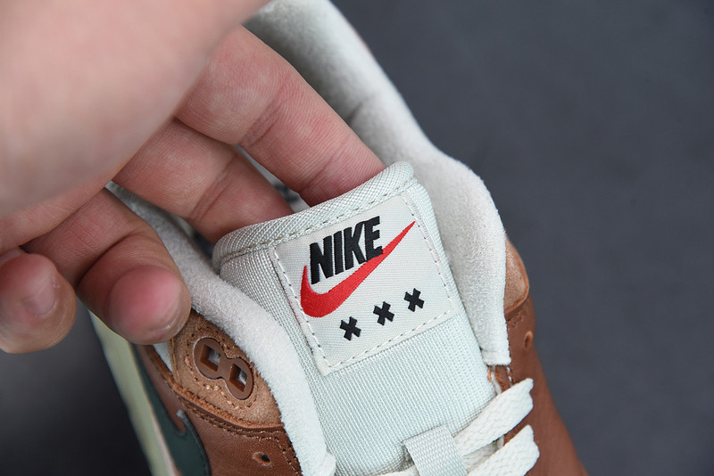 NIKE AIR MAX 1 CITY PACK 