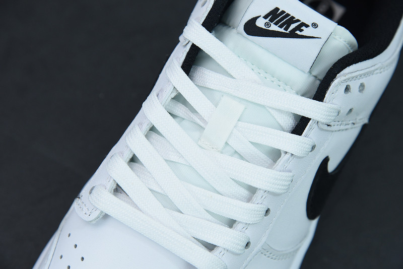 NIKE SB DUNK LOW WHITE BLACK DD1503-113