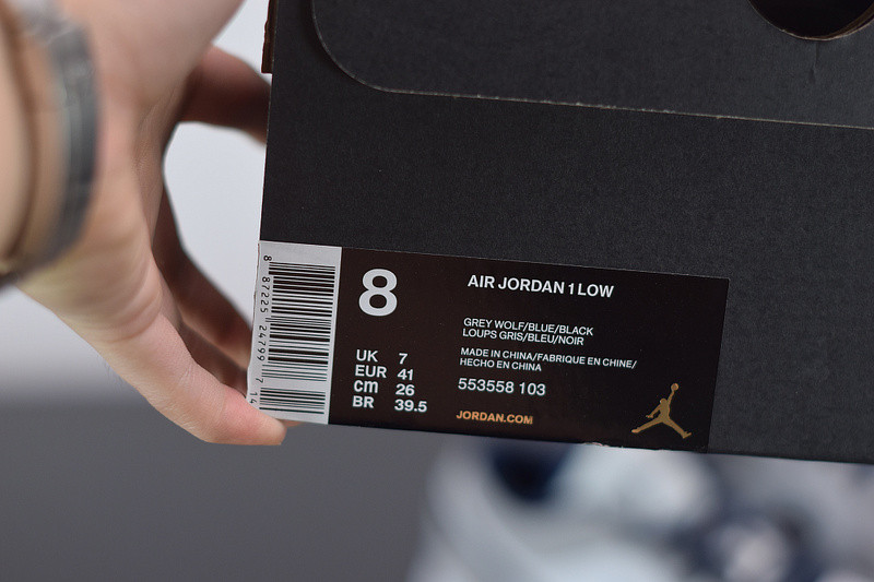 AIR JORDAN 1 LOW 