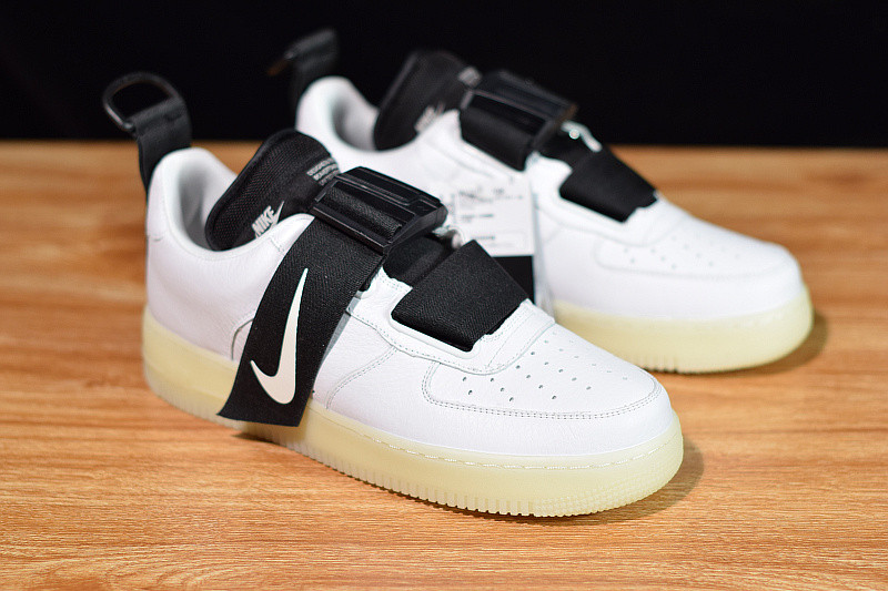 NIKE AIR FORCE 1 UTILITY QS AV6247-100