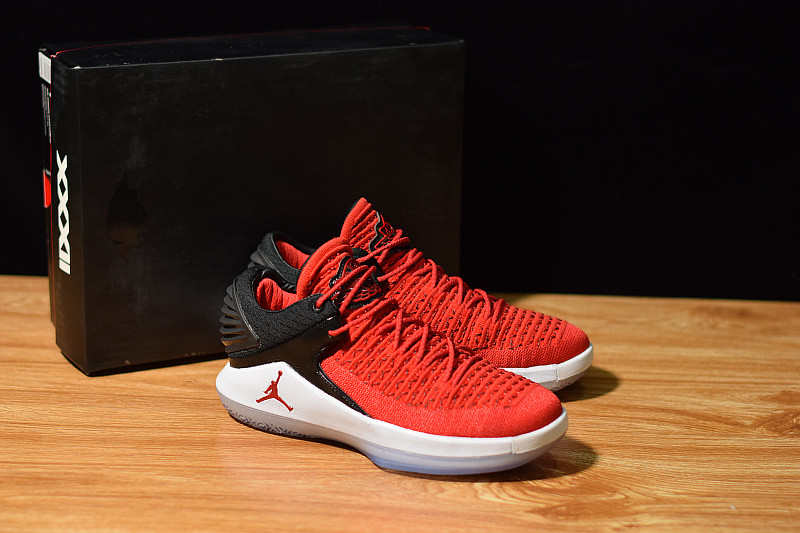 AIR JORDAN 32 LOW PF 