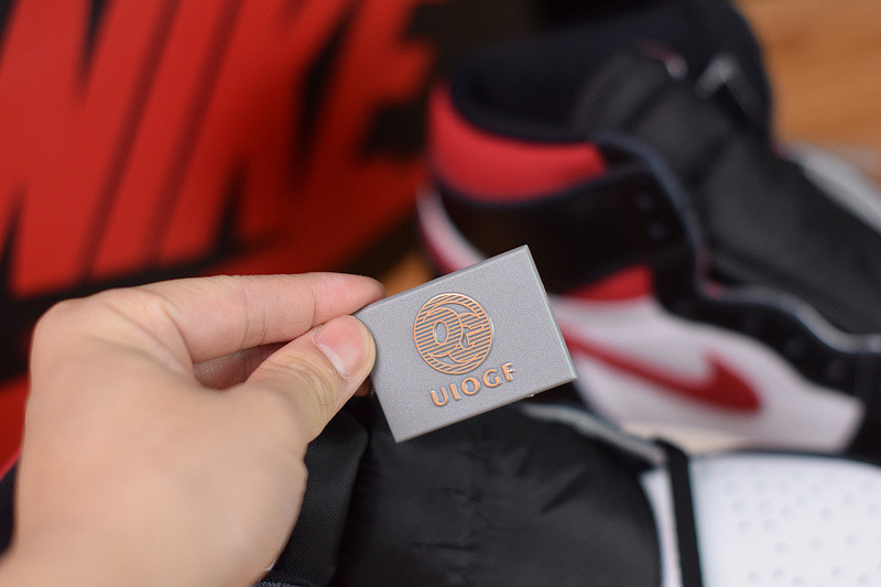 AIR JORDAN 1 RETRO HIGH OG “GYM RED” 555088-061
