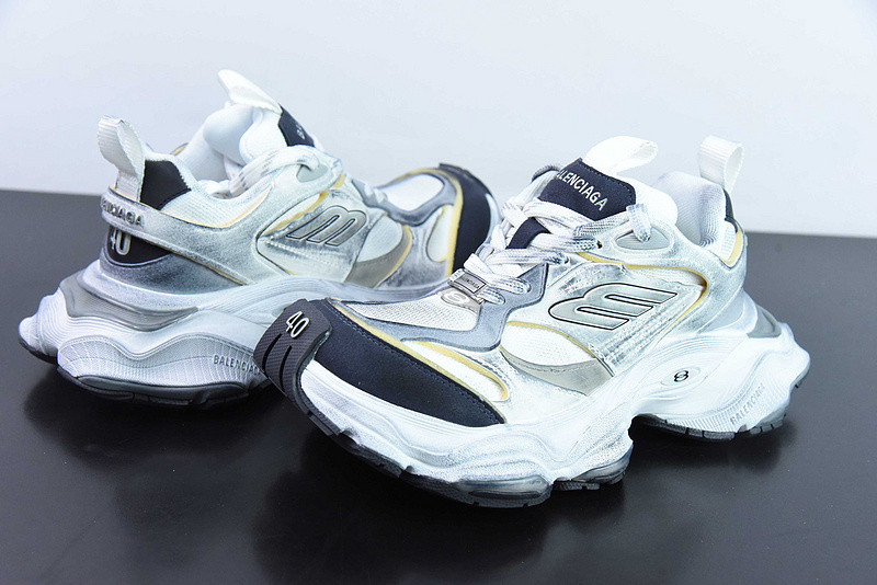 BC XL SNEAKERS