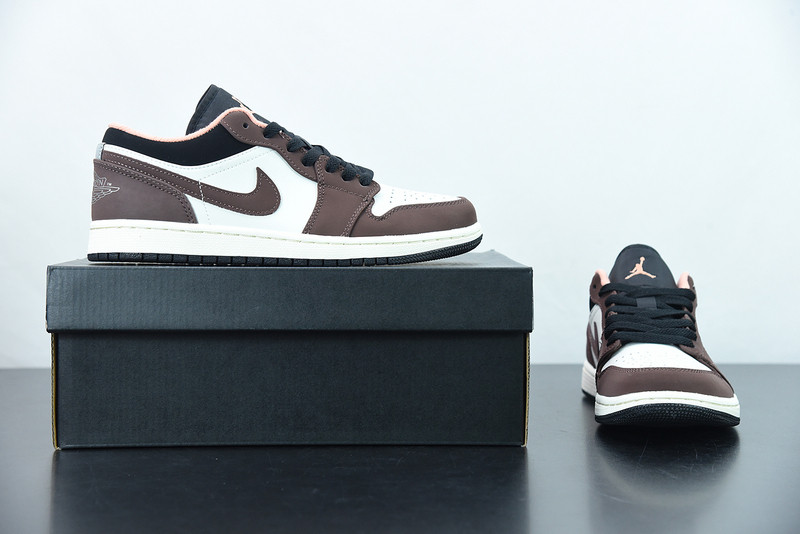 AIR JORDAN 1 LOW 