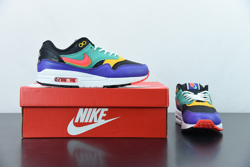 NIKE AIR MAX 1 SE 